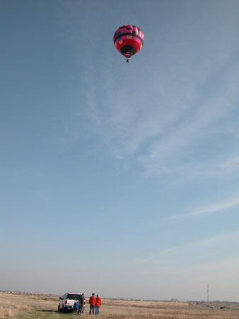 Two moderate burns carried the Cloudhopper to approximately 1,700 feet, climbing at 600 feet per minute.
